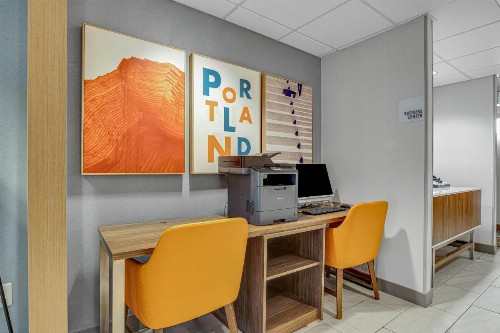 Holiday Inn Express Hotel & Suites Portland - Jantzen Beach an IHG Hotel - image 35