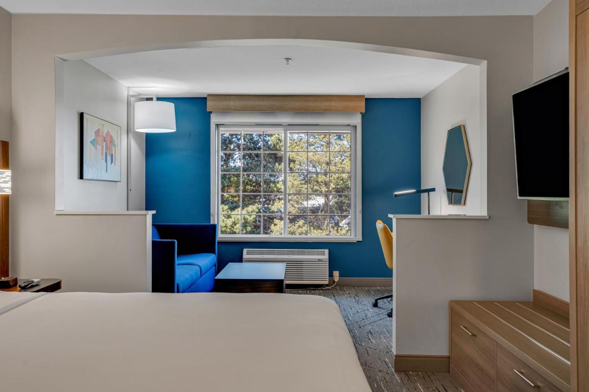 Holiday Inn Express Hotel & Suites Portland - Jantzen Beach an IHG Hotel - image 7