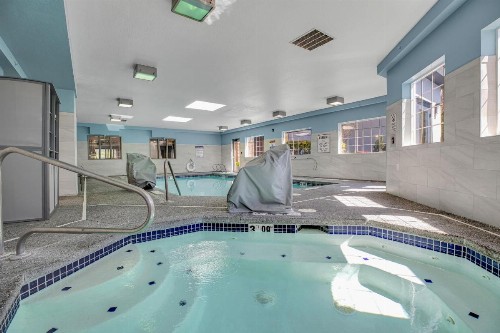 Holiday Inn Express Hotel & Suites Portland - Jantzen Beach an IHG Hotel - image 8