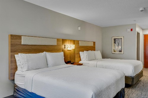 Holiday Inn Express Hotel & Suites Portland - Jantzen Beach an IHG Hotel - image 9