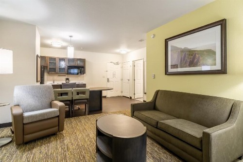 Candlewood Suites Portland Airport an IHG Hotel - image 10