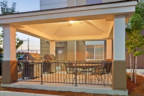 Candlewood Suites Portland Airport an IHG Hotel - image 12