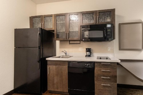 Candlewood Suites Portland Airport an IHG Hotel - image 27