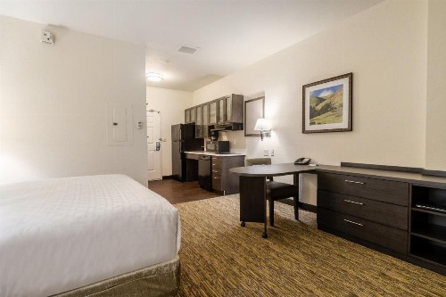 Candlewood Suites Portland Airport an IHG Hotel - image 38