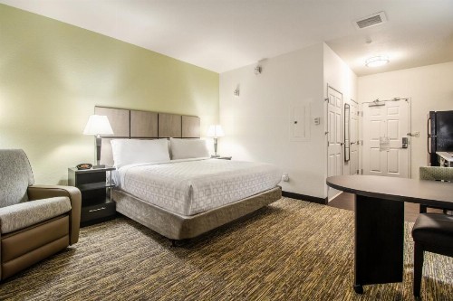 Candlewood Suites Portland Airport an IHG Hotel - image 46