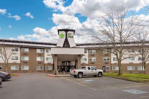 Best Western Inn at the Meadows - image 1
