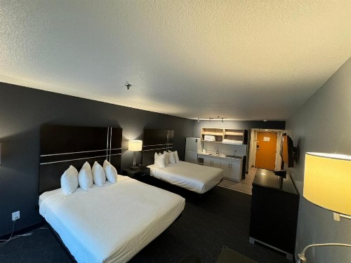 Best Western Inn at the Meadows - image 17