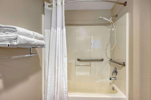 Best Western Inn at the Meadows - image 27