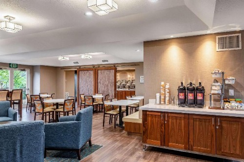 Clarion Hotel Portland International Airport - image 22