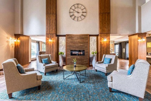 Clarion Hotel Portland International Airport - image 4