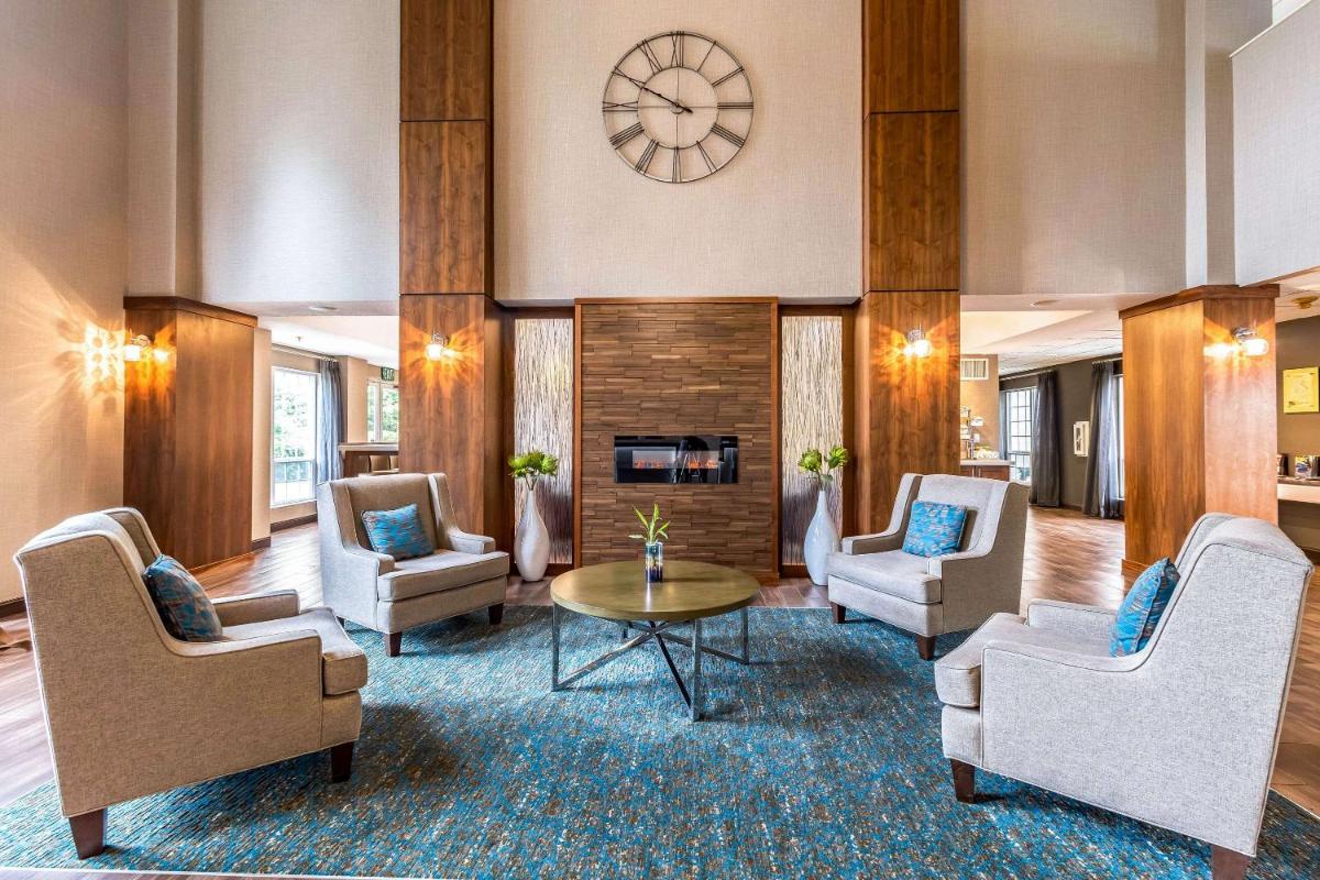Clarion Hotel Portland International Airport - image 4