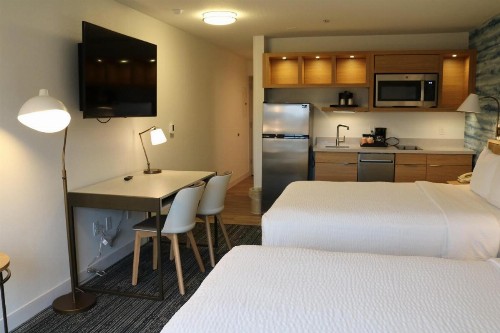 Clarion Hotel Portland International Airport - image 6