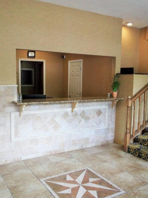 Downtown Value Inn - image 24