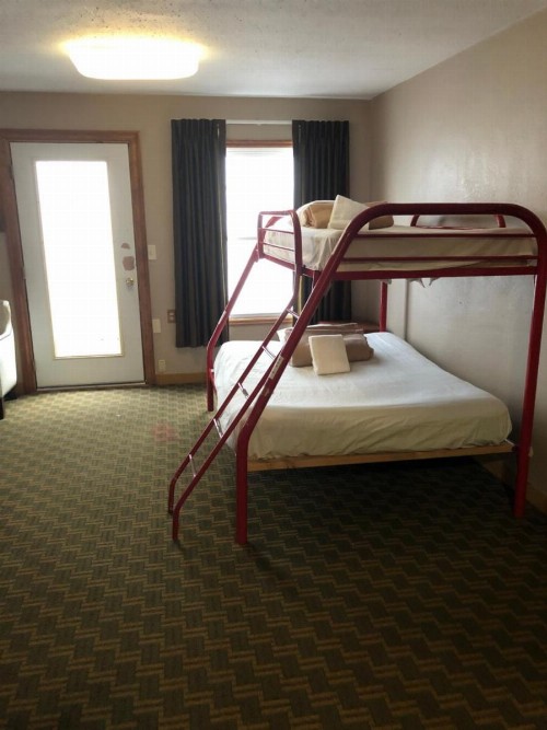 Downtown Value Inn - image 9