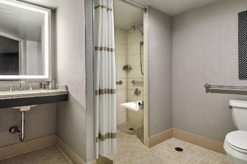 Portland Marriott Downtown Waterfront - image 12
