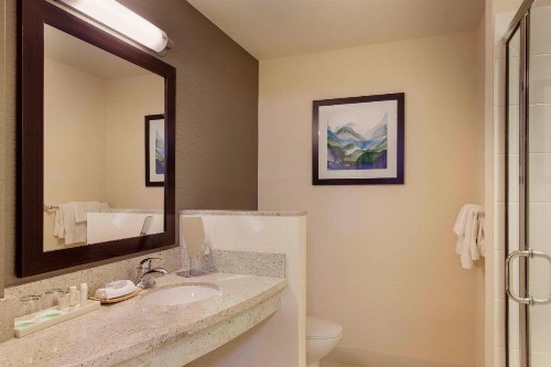 Courtyard Marriott Portland City Center - image 17