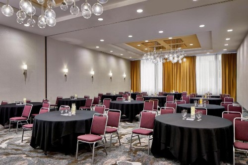 Courtyard Marriott Portland City Center - image 23