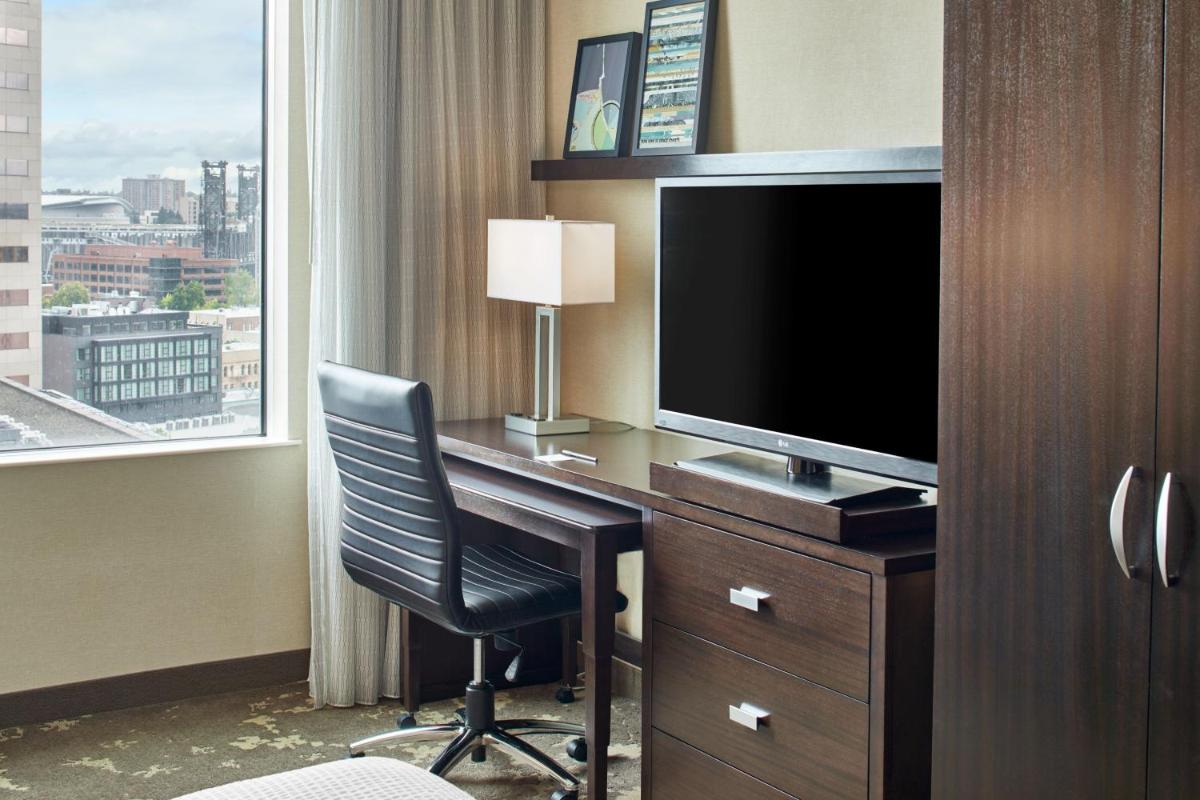 Courtyard Marriott Portland City Center - image 3