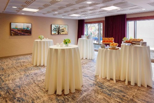 Courtyard Marriott Portland City Center - image 47