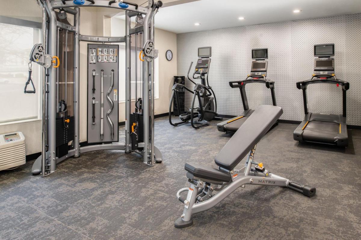 Fairfield Inn & Suites by Marriott Portland Airport - image 3