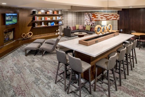 Courtyard by Marriott Portland North - image 17
