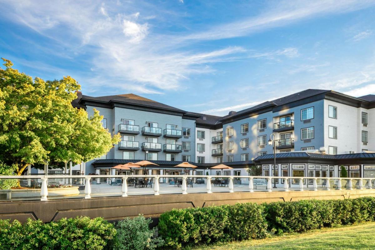 Courtyard by Marriott Portland North - image 2