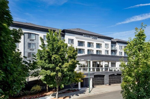 Courtyard by Marriott Portland North - image 3