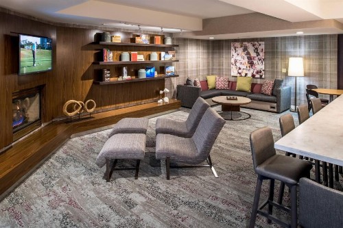 Courtyard by Marriott Portland North - image 6
