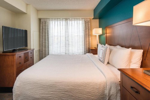 Residence Inn by Marriott Portland North - image 10