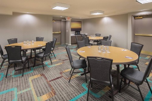 Residence Inn by Marriott Portland North - image 11