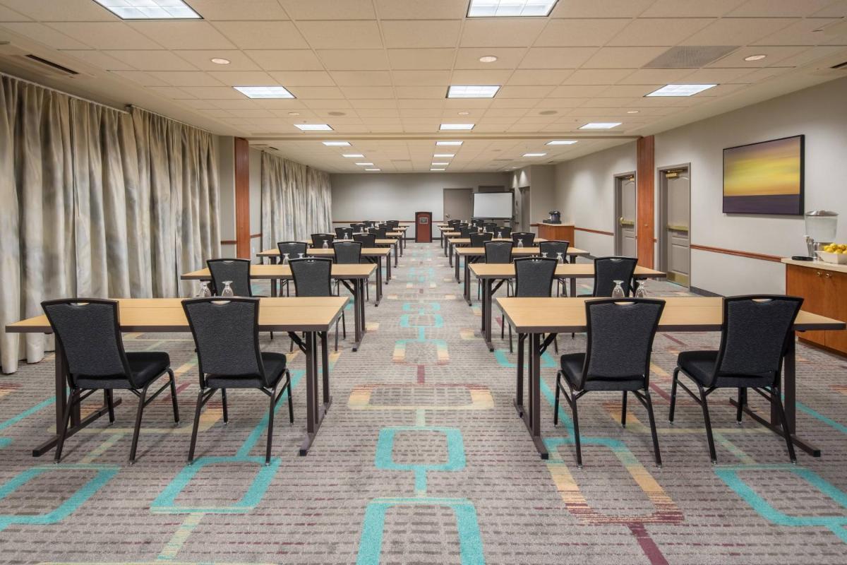 Residence Inn by Marriott Portland North - image 3