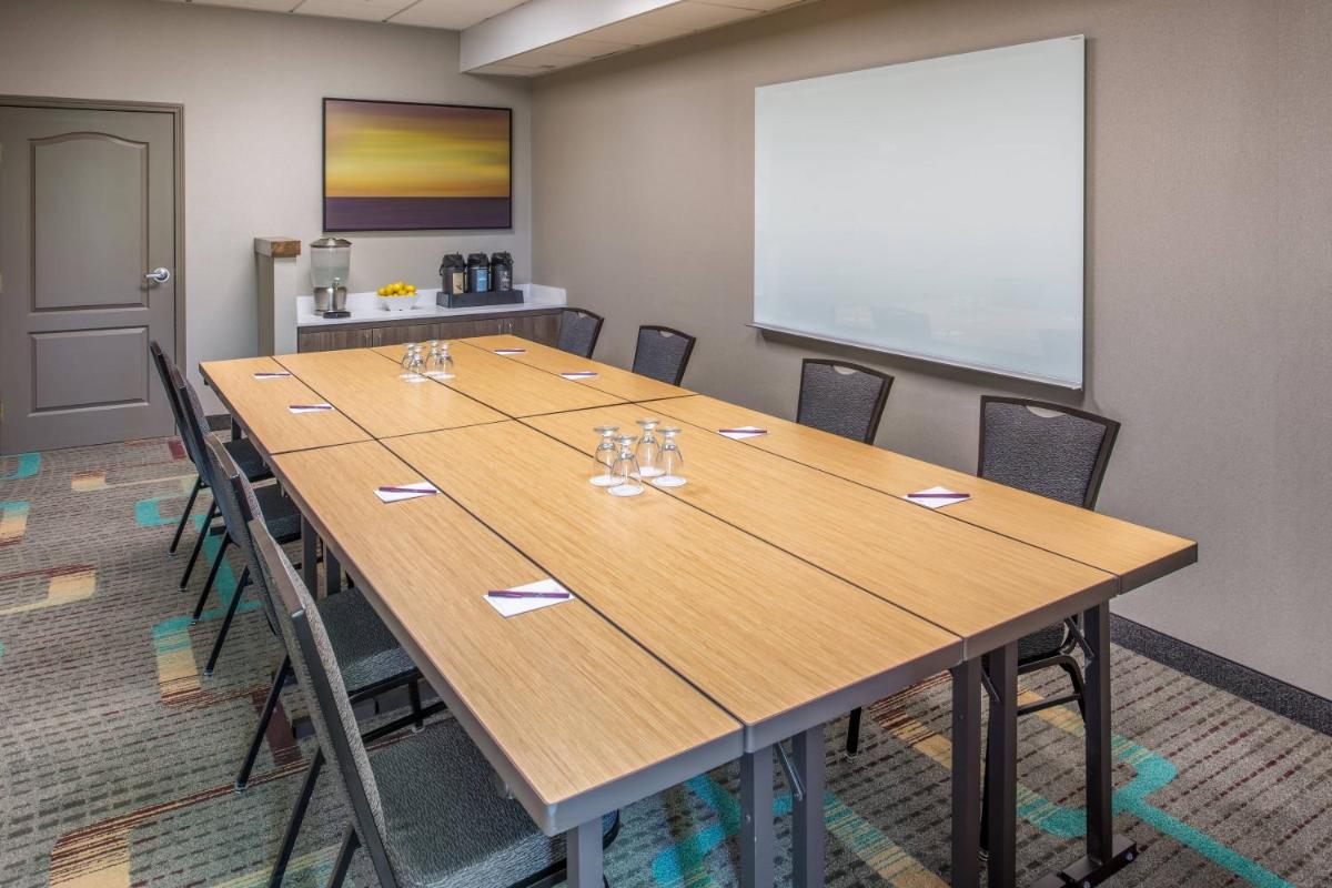 Residence Inn by Marriott Portland North - image 5