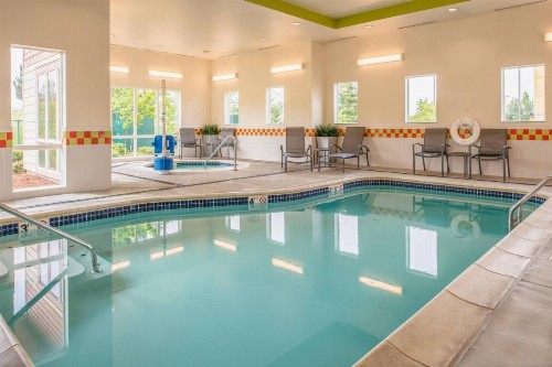 Fairfield Inn & Suites by Marriott Portland North - image 12