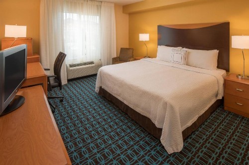 Fairfield Inn & Suites by Marriott Portland North - image 7