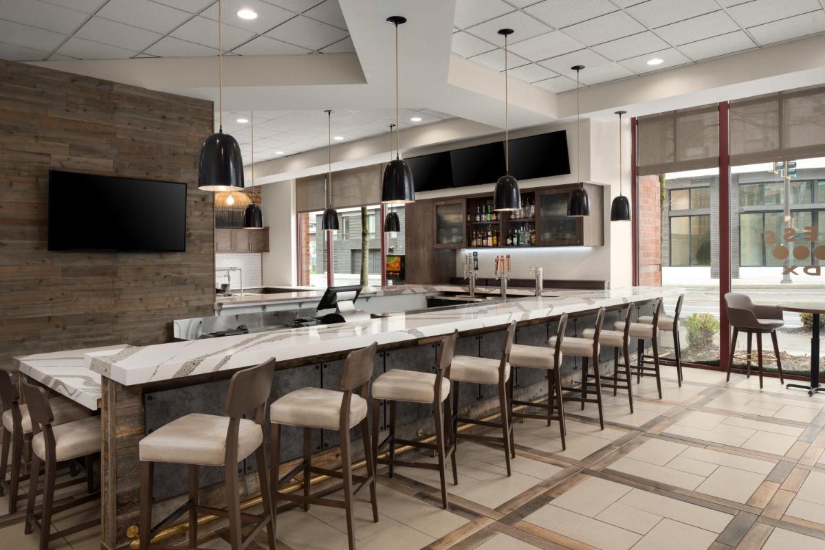 Residence Inn Portland Downtown/RiverPlace - image 5