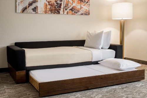 SpringHill Suites Portland Airport - image 14