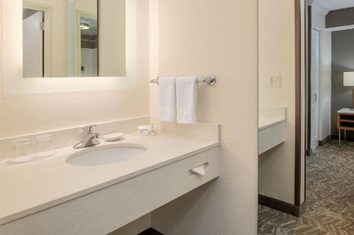SpringHill Suites Portland Airport - image 16