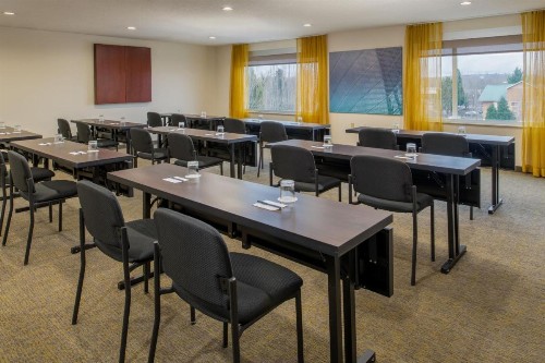 SpringHill Suites Portland Airport - image 24
