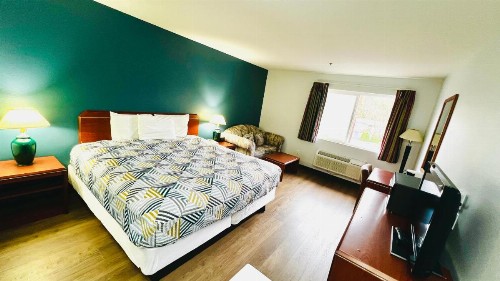 Hospitality Inn - image 16