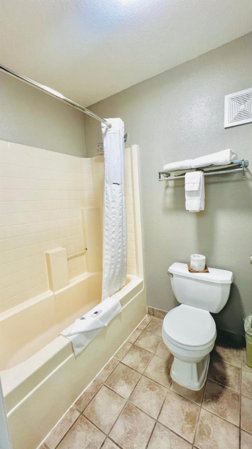 Hospitality Inn - image 18