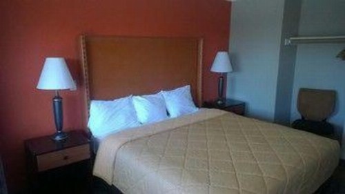 Banfield Motel - image 4