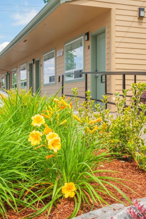 Nordic Inn and Suites - image 21