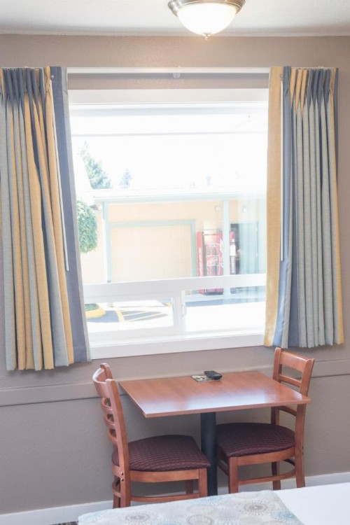 Nordic Inn and Suites - image 30