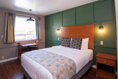 Nordic Inn and Suites - image 35