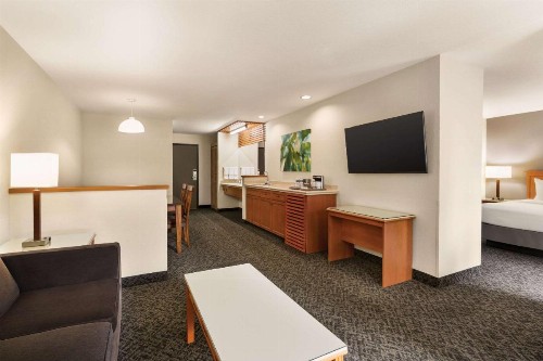 Radisson Hotel Portland Airport - image 16
