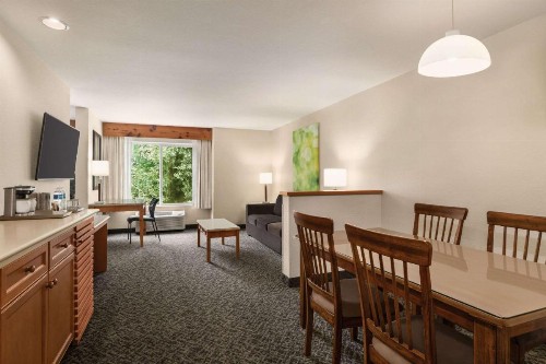 Radisson Hotel Portland Airport - image 17