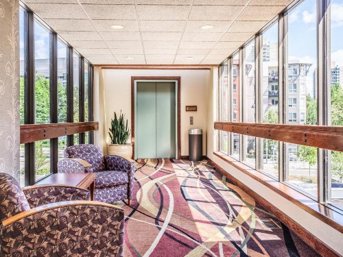 University Place Hotel and Conference Center - image 17
