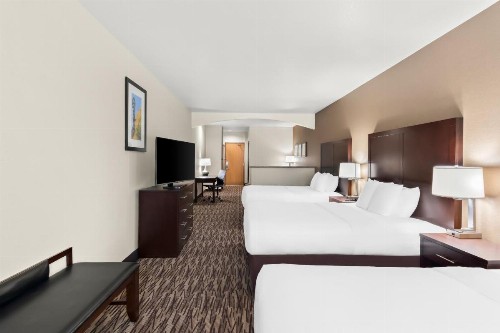 Comfort Suites Portland Airport - image 10