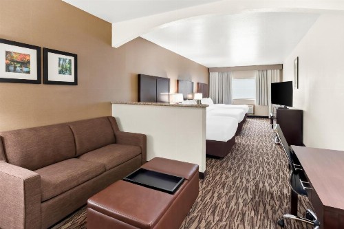 Comfort Suites Portland Airport - image 31