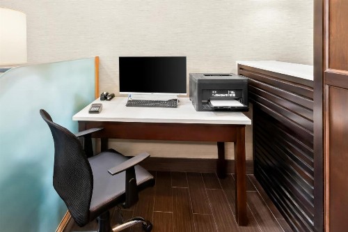 Comfort Suites Portland Airport - image 50